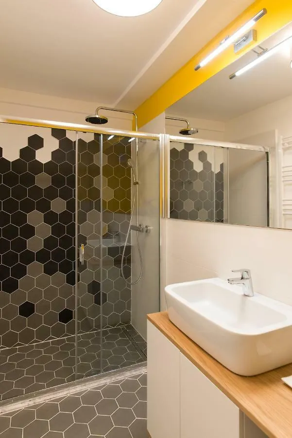 Arbans Elegant Apartment In The City Center Bucarest