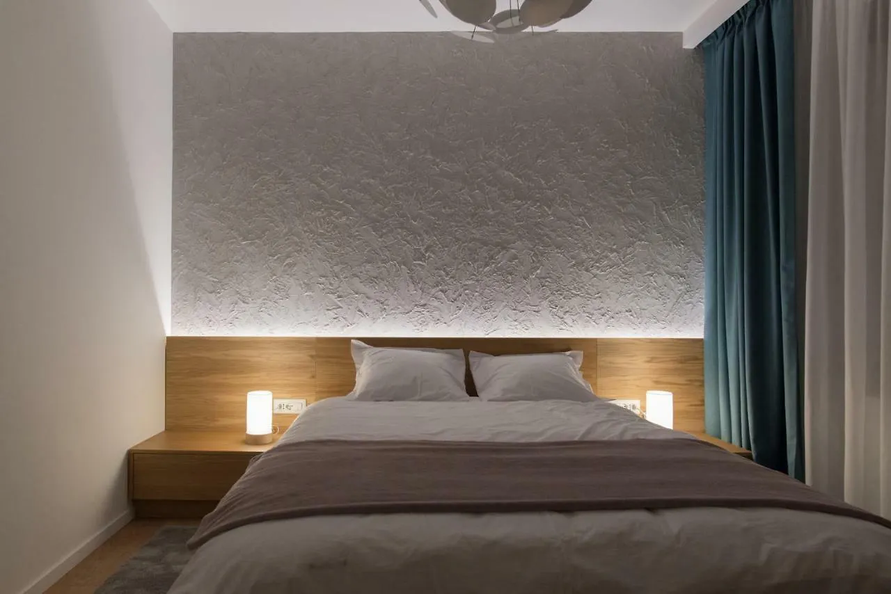 Arbans Elegant Apartment In The City Center Bucarest